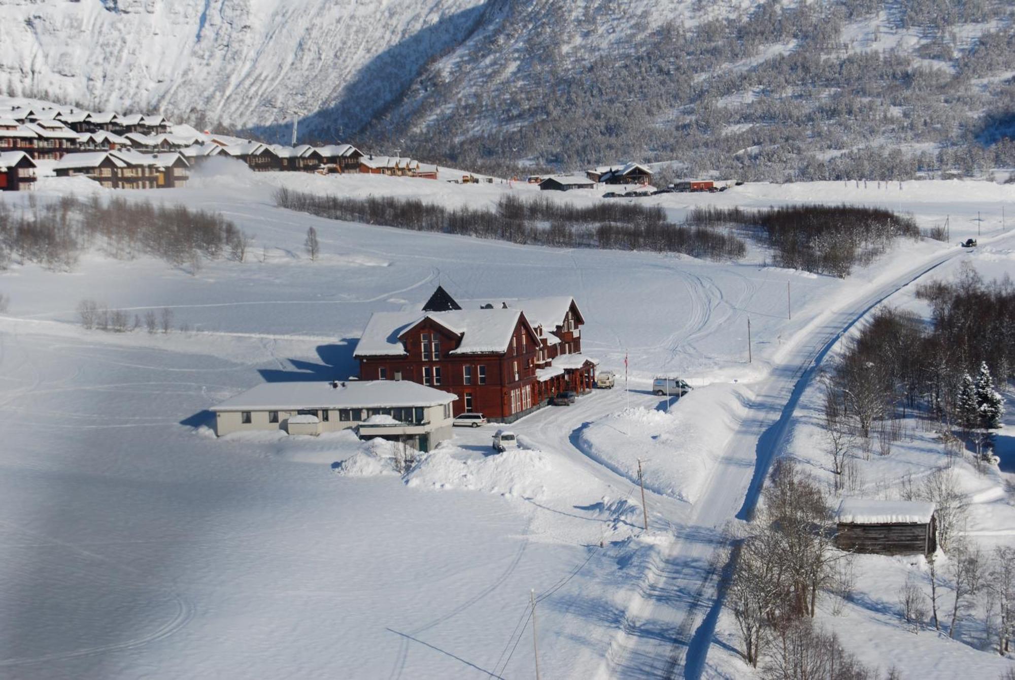 Vossestrand Hotel And Apartments Myrkdalen Eksteriør billede